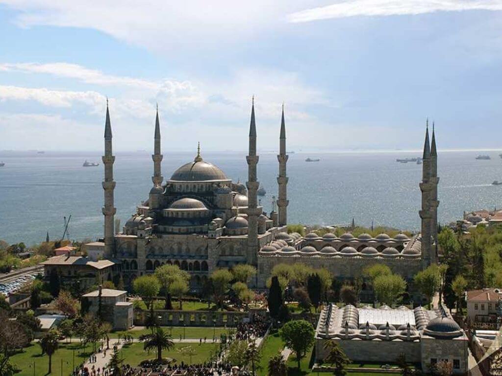 Istanbul’s Timeless Wonders: Small-Group Walking Tour