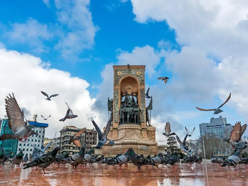 Hidden Streets & Secret Passages: Modern Istanbul Walking Tour