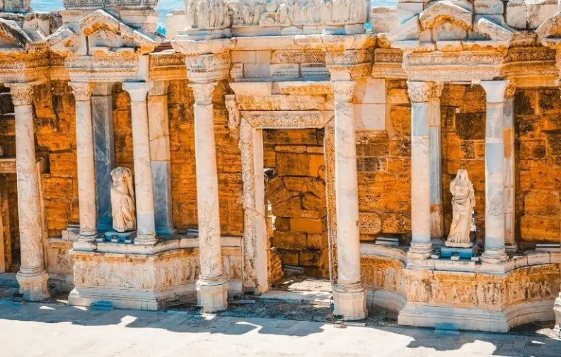 Explore Istanbul and the Natural Wonder of Pamukkale